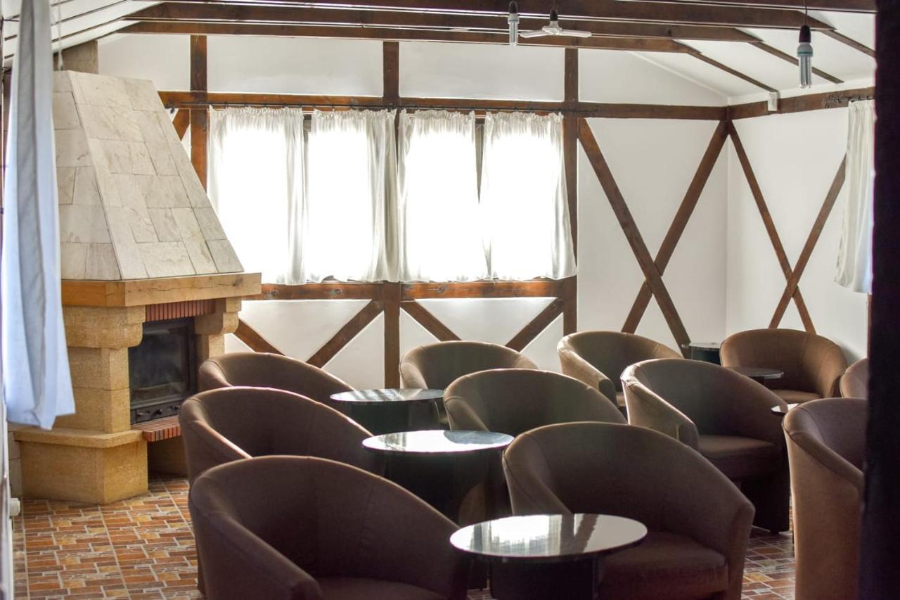 クンプルング Cazarma Cavalerilor Bed & Breakfast エクステリア 写真