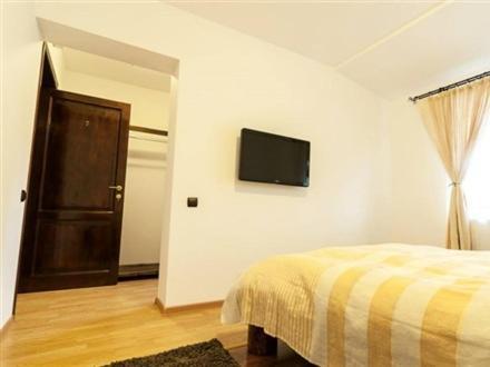 クンプルング Cazarma Cavalerilor Bed & Breakfast エクステリア 写真