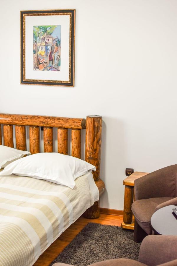 クンプルング Cazarma Cavalerilor Bed & Breakfast エクステリア 写真