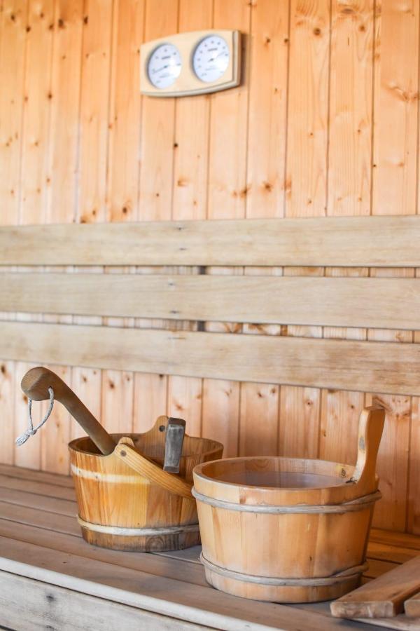クンプルング Cazarma Cavalerilor Bed & Breakfast エクステリア 写真